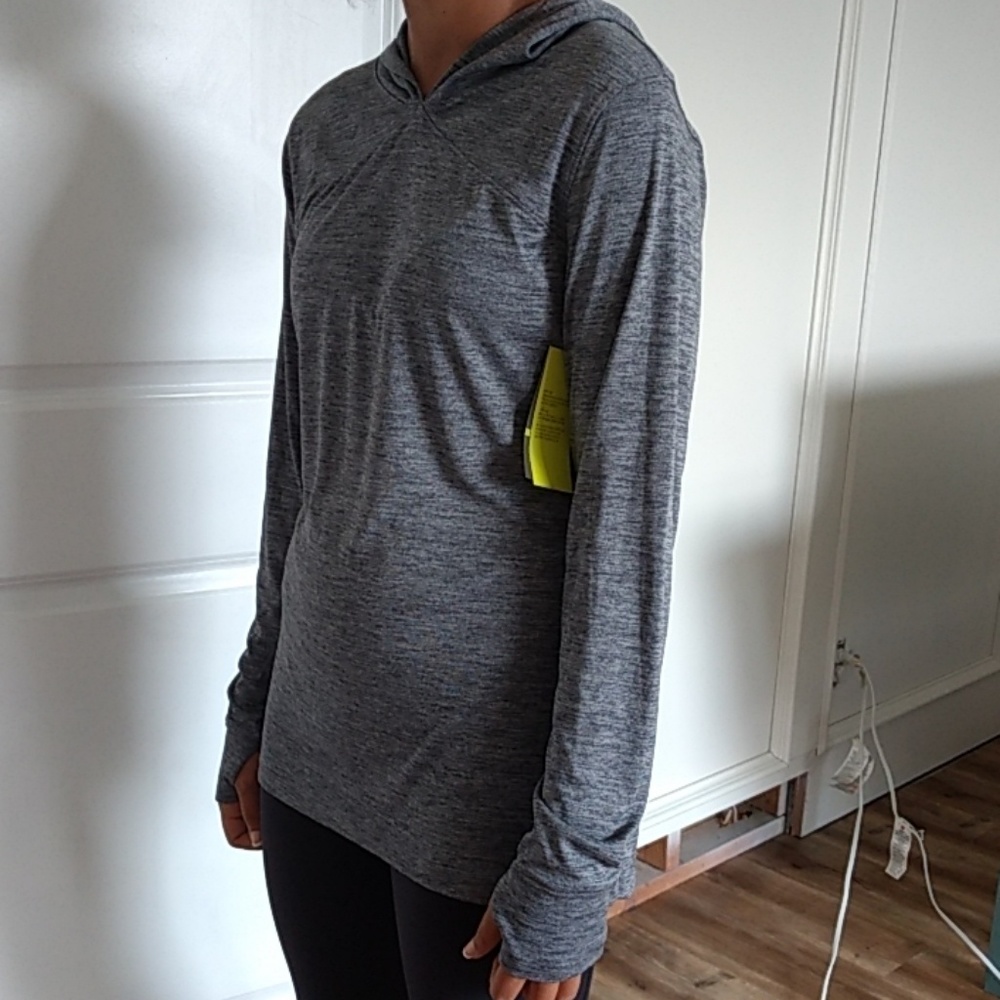 Old Navy Active size M NWT